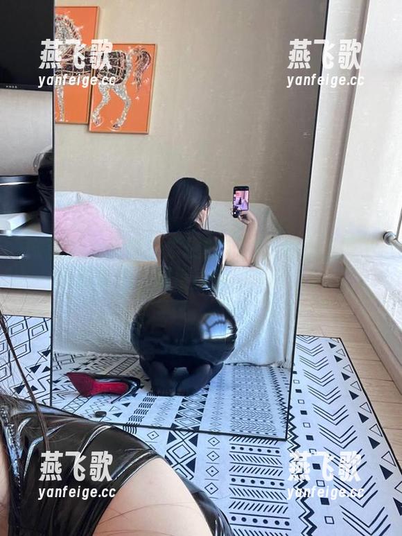 微密圈 - 无意中发现的120斤的小王同学最新自拍，极度真实的写真人生。