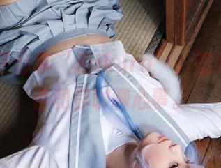 ElyEE子分享‘Sakura’，图集中的花香和你聊聊心事。