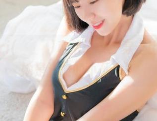 HaNari(하나리)私拍记录：穿上比基尼，她是海滩的小仙女？