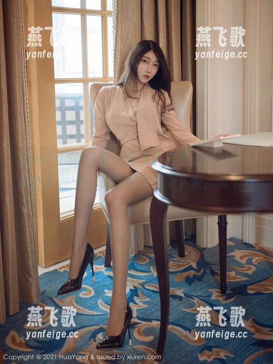 HuaYang花漾-黄乐然 HuaYang花漾 - 黄乐然与她的高跟鞋:高清照片中,我的视线停不下来,对不对?