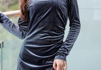 IMiss爱蜜社 – 王沫儿SaSa的兔女郎作品，呃，这气氛是该往哪个方向走？