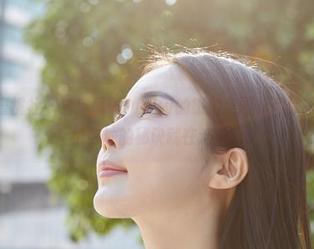 MiiTao蜜桃社 – 看！佩琦Pinky的旅拍美图，帮你把家变成壁纸胜地的秘诀就在这里！