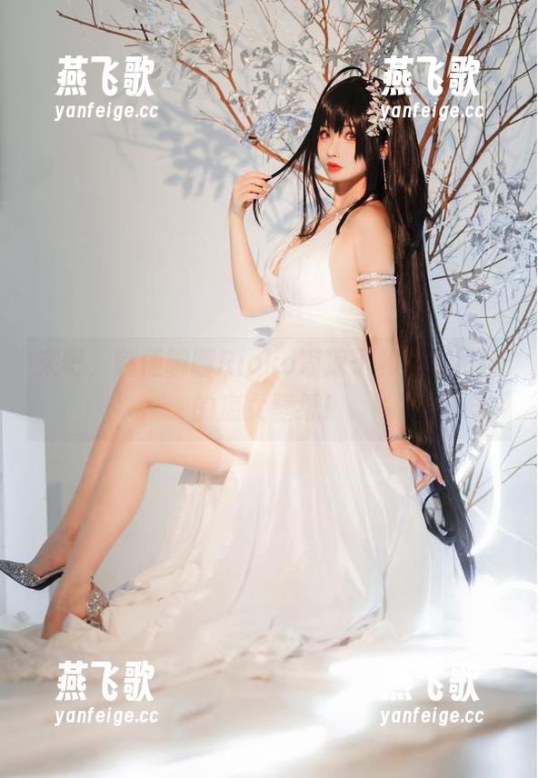 来吧，随便聊聊Rioko凉凉子和那张好玩的魔女壁纸！