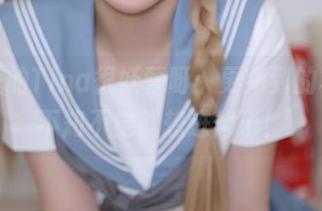 教室里的Tina很妖孽呀：更新到的写真，不知不觉就想进修了！