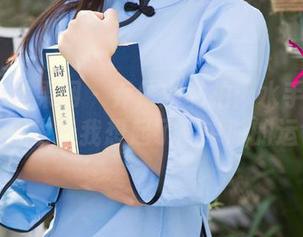 UGirls尤果网 – 乔依琳私拍：水手服酷到爆，但也让我想起了高中时的运气。