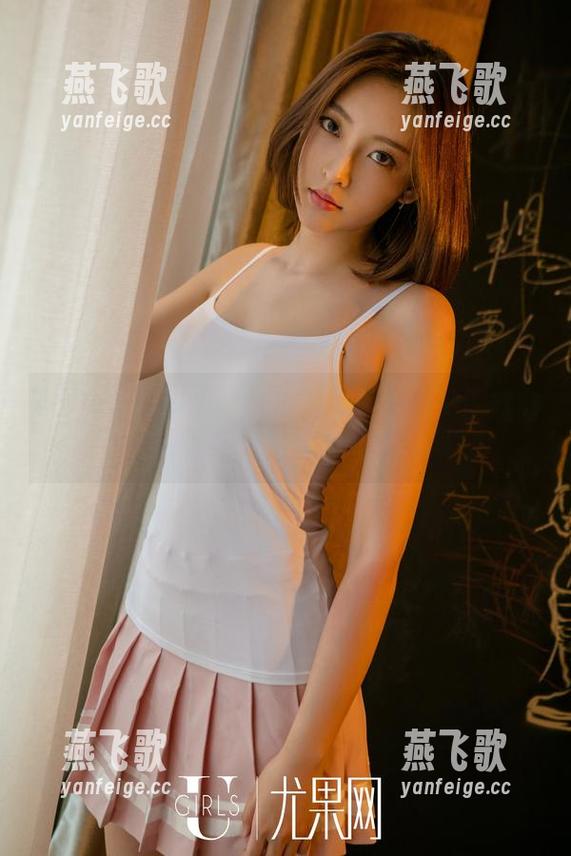 UGirls尤果网 - 夏雨桐又来给人生加点糖，JK写真集更新！别掉下巴哦！