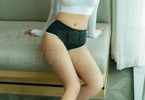 UGirls尤果网 – 郭婉祈的WhiteDay，虽无圣光，但每件作品都在窃窃私语。