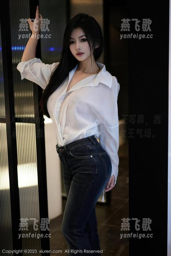 Xiuren秀人网 - 看UU酱的女王写真，我承认，我也是偷偷想染上这股女王气场。
