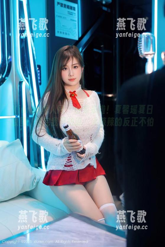 Xiuren秀人网 - 合集来啦！夏馨瑶夏日原图：看完我只想说‘火辣辣的反正不怕热’！