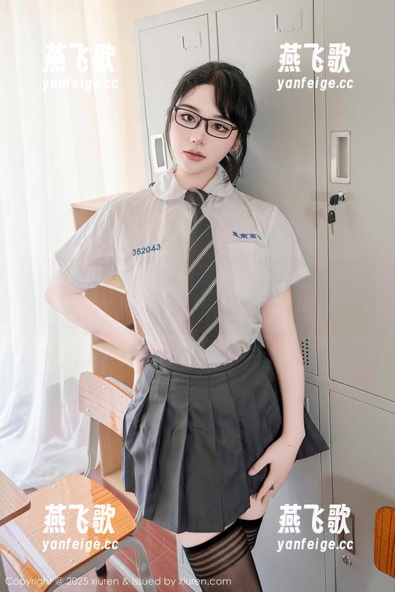 Xiuren秀人网 - 两耳不闻外事，只为了这小夕Kitty的白丝美图