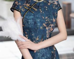 Xiuren秀人网 – 快来看看白琮瑗的女友在图片里的魅力，不妨下载个二百张？
