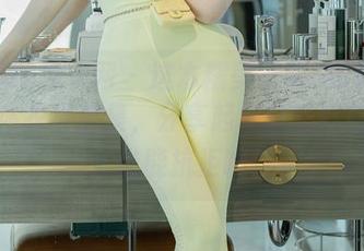 Xiuren秀人网 – 这本糯美子MINIbabe的连体衣写真集，分享起来自然好感倍增，谁能抗拒啊？