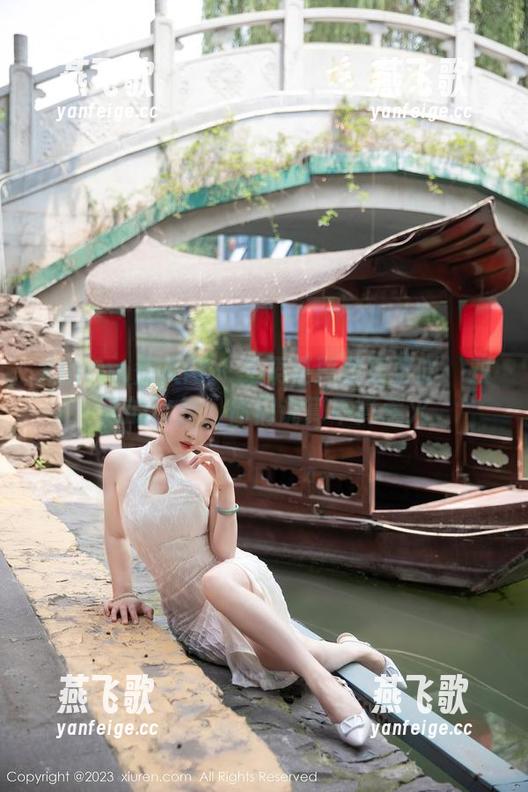 Xiuren秀人网 - 艾栗栗栗栗栗栗吖：双人的比拼，你们说算不算惹火