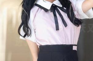 Xiuren秀人网 – 葛征净高184cm的浴室：一场无意间的写真分享，今天又让你跌进了“湿身”现场