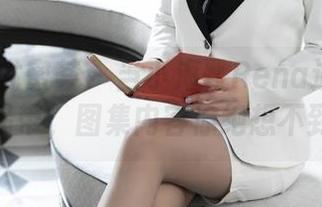 YouMi尤蜜荟 – 当小海臀Rena遇上定制吊带，图集内容你绝想不到
