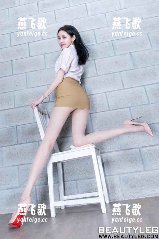 beautyleg-Susan beautyleg - Susan的优雅睡衣私拍:好像不惜余力的懒散