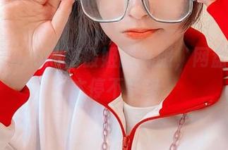 沉迷于roroki骷髅姬的礼服，网盘写真根本停不下来