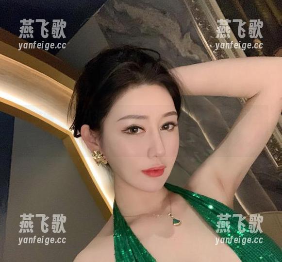 微密圈 - “从海里捞出的不爱笑的赛琳，很会玩全身渔网的花样！”原图和图片等着你。