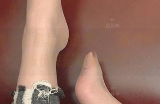 微密圈 – 私房写真追踪：“丝月神”的高跟长裤搭配有一套！