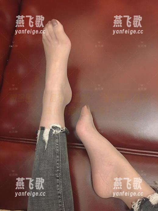 微密圈 - 私房写真追踪：“丝月神”的高跟长裤搭配有一套！