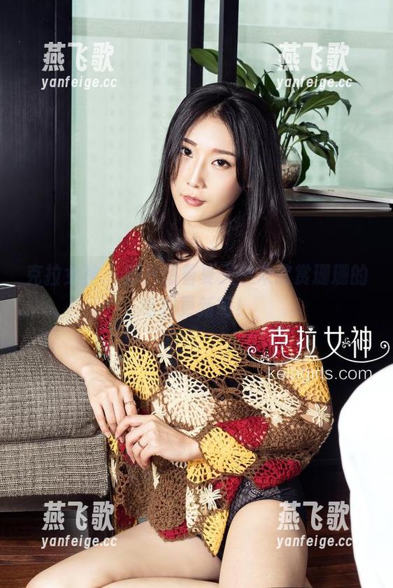 克拉女神 - 别只想着夏天，来欣赏珊珊的毛衣更新吧！