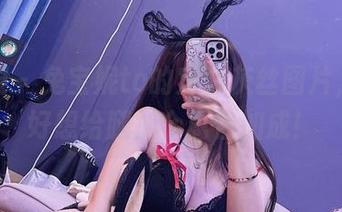 微密圈 – 兔宝妮to的定制灰丝图片，让我好想给腿加个属性加成！