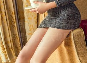 头条女神 – JennyR女仆写真：一个小小的误会和一大块壁纸