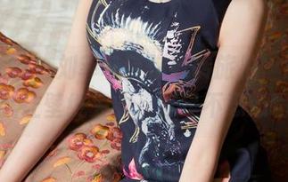 头条女神 – 刘菲菲带你玩转旅拍，原图一眼就让壁纸失业，真是不忍心啊！