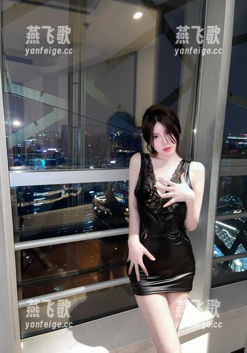 微密圈 - 奔跑的晶骡子的白衬衫生图时刻，全靠这福利保持心情愉悦！