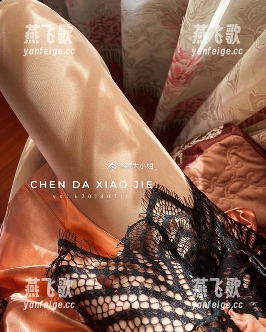 微密圈 - 宸大小姐最新合集依旧是剧情满满，像在嗑糖的节奏，让人说不出话来！