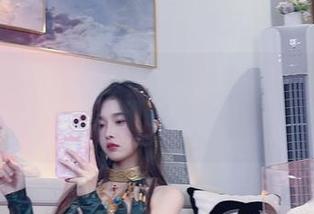 图包直击，小小奶瓶儿化身生日节日仙女兔，撞击你的心房！