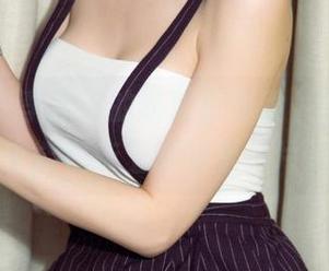 尤果网 – 李凌子的瑜伽好身段，图片分享：你也能在床上翻滚出一片天空！