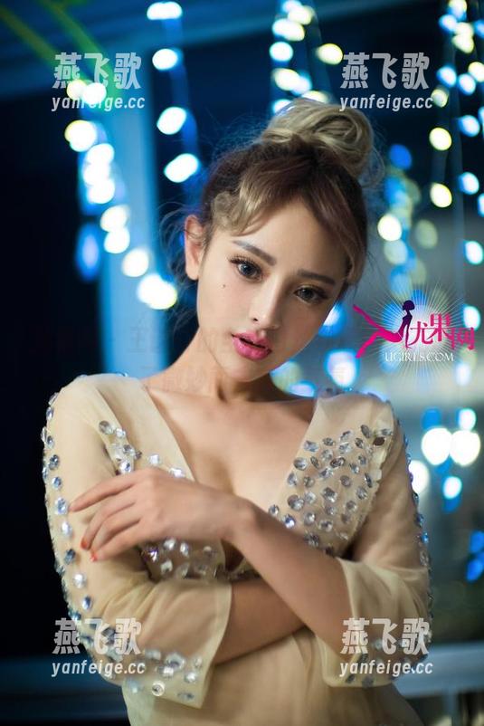 尤果网 - 王谨轩的全套白丝与原图，充满了微妙而未言的气氛