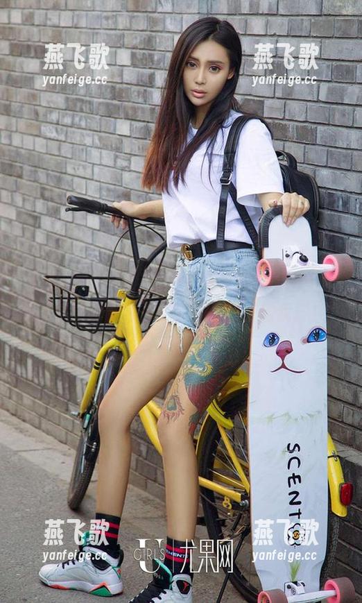 尤果网爱尤物 - 惠惠子这组美腿套图，感觉自己快要融化了，下载吧，别犹豫！