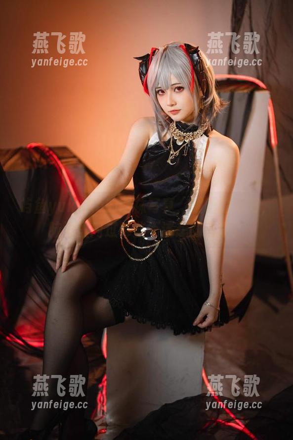 屿鱼yukako 屿鱼yukako的网袜写真,耀眼的同时,脑海里闪过哪些不该想的画面?