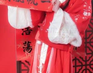 无圣光下的年年Nnian：翻翻她的“夜”图集，保你意想不到