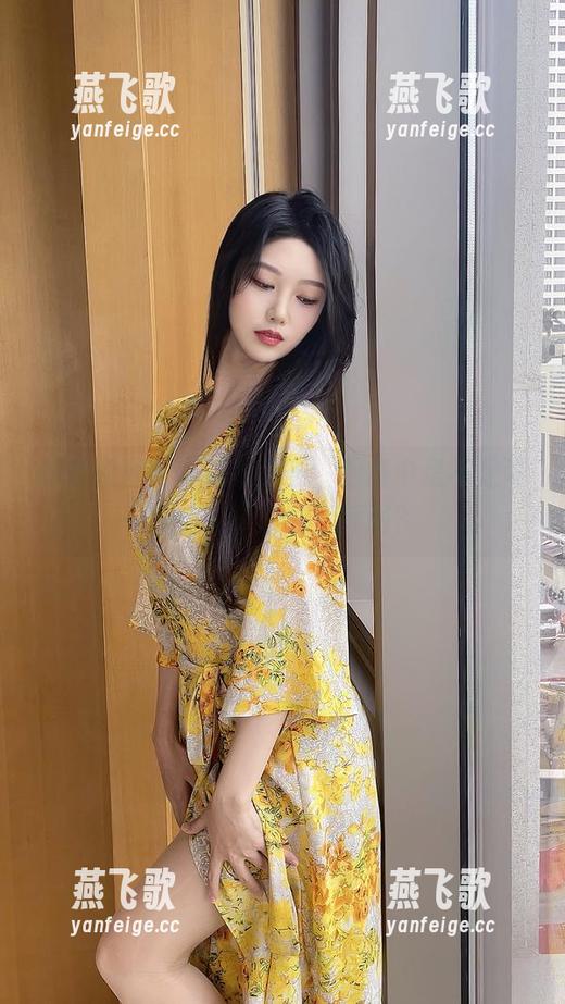 抖娘利世变身和服女王，图集中是不是可以加入“沙雕”插图？