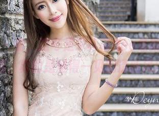 推女神 – 看，这可是宋梓诺Bee最新短裤套图，真的是难得一见的清新风！