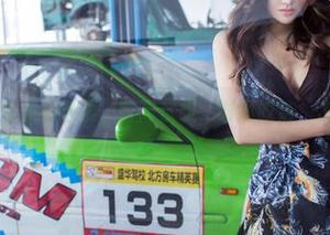 推女郎 – 谭冰皮衣合集，时而优雅，时而皎洁，怎能不眨眼？