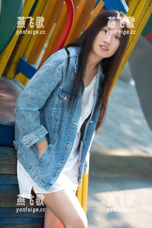 推女郎 - 婚纱能不能再飘逸一点？陆瓷的写真和资源在一起，信心满满的我也想试试，但怕漏！