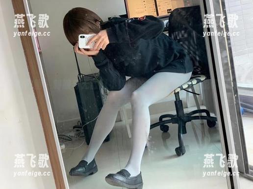微密圈 - 制服与无敌哒小姨妈的约会，千万别说你只想要直发哦！