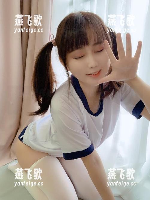 在图册里探秘！是依酱呀的最新生日礼，看完我也是醉了
