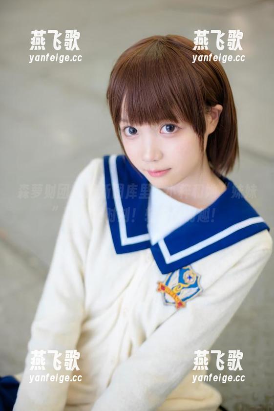 森萝财团 - 最新图库里，小梓和她“妹妹”的搞怪时刻！轻松又有趣！