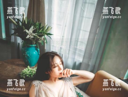 樱晚gigi的私拍到底有多美？美图展现的御姐魅力让我一度懵了。