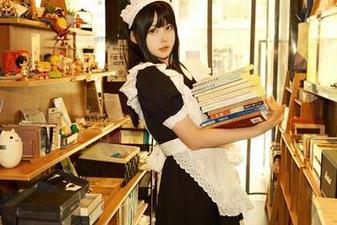 精选白莉爱吃巧克力的“大显身手”：深巷女仆与原理猪的友谊