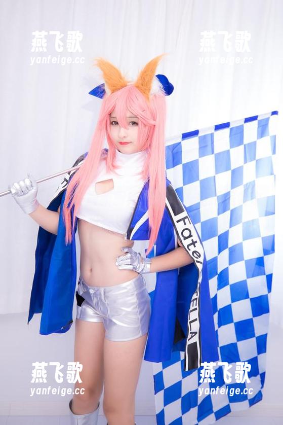 神楽坂真冬最新厨娘照片里，是把美食也装扮得满满的少女心！