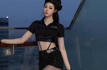 秀人网 – 从厨娘到美食女神，凯竹Quinn私拍原图带你嗨翻天！