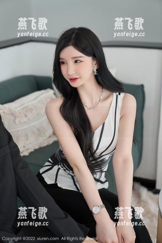 秀人网 - 打开刘婷婷的作品，油亮的质感让我思绪万千