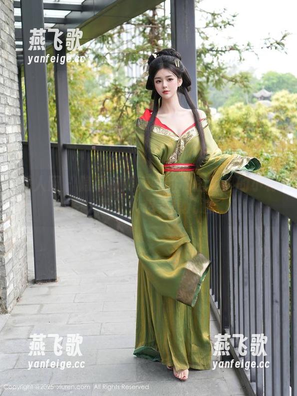 秀人网 - 隐藏在刘婷婷的私房照里的小秘密，真让人想多想几遍。
