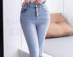 秀人网 – 杜viki的连衣裙写真合集：“看，这又是一个新姿势！”